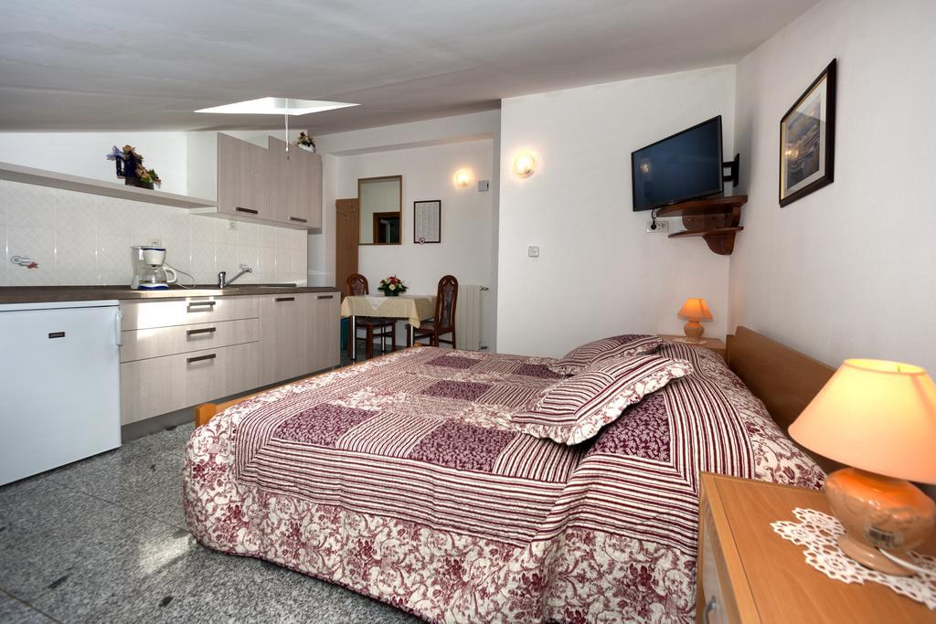 Apartments Prekalj Пореч Стая снимка