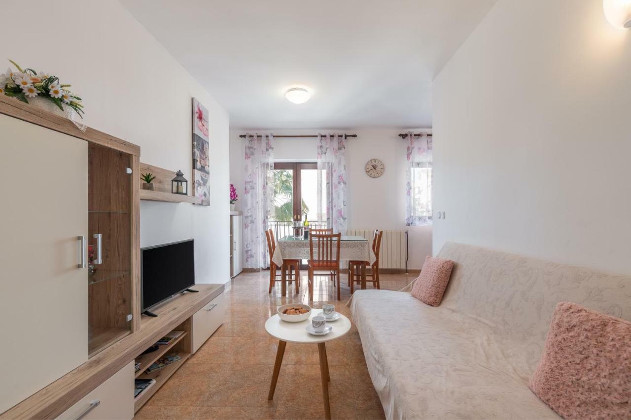 Apartments Prekalj Пореч Екстериор снимка